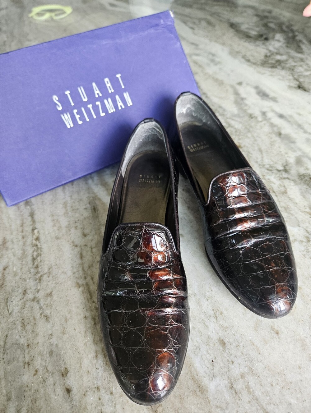 Stuart Weitzman Womens Dark Burgundy Brown Croc-Embossed Leather Loafers 8.5